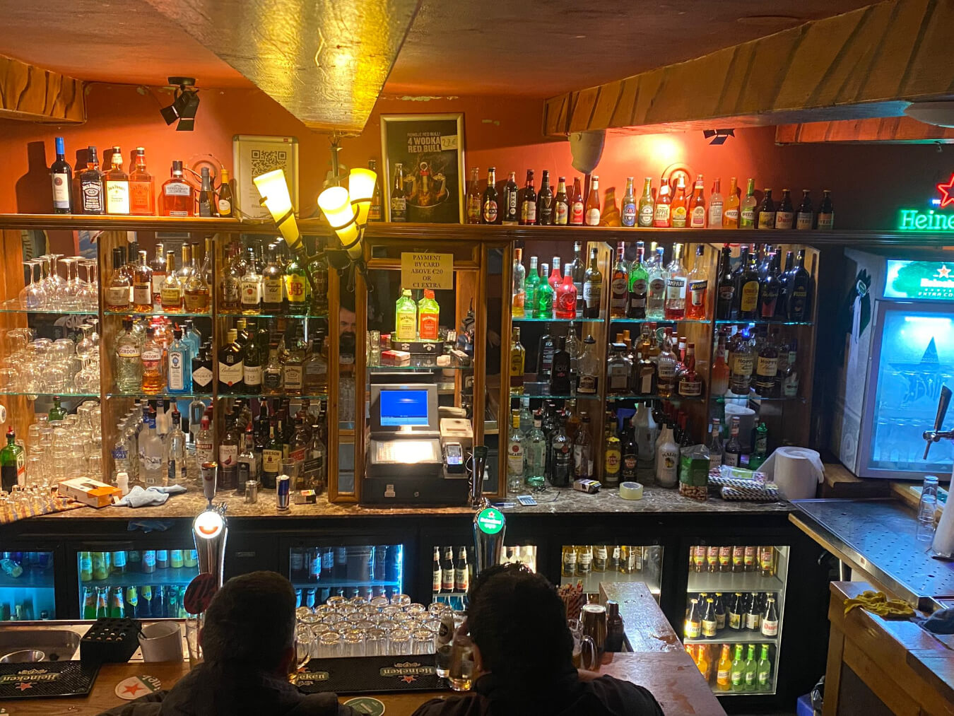 BlackTigerBar, Drinks, lunch, dinner, pool table & tv