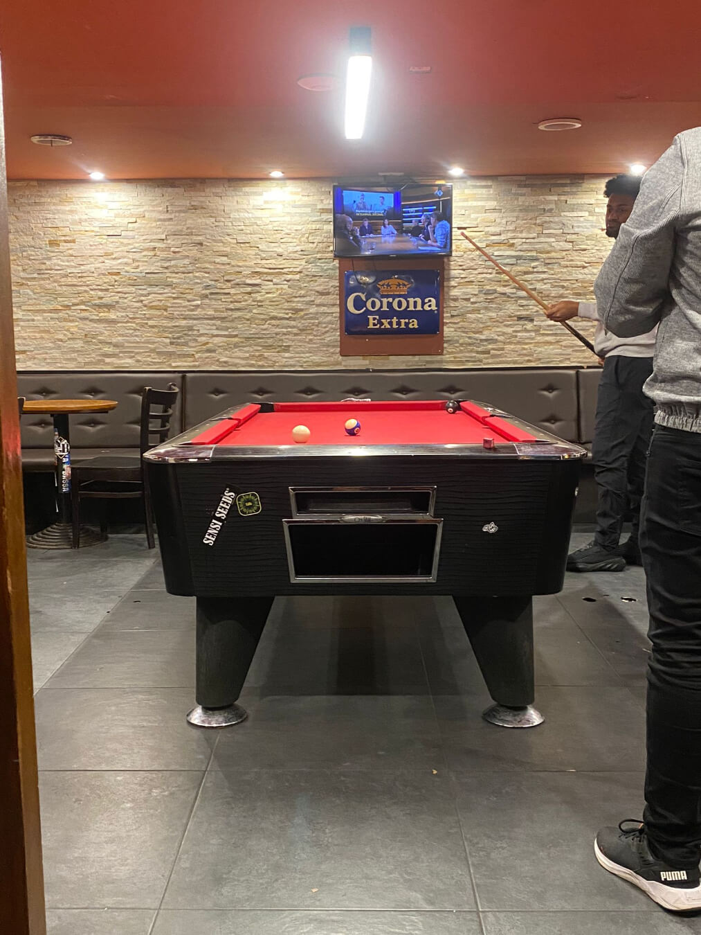 BlackTigerBar, Drinks, lunch, dinner, pool table & tv